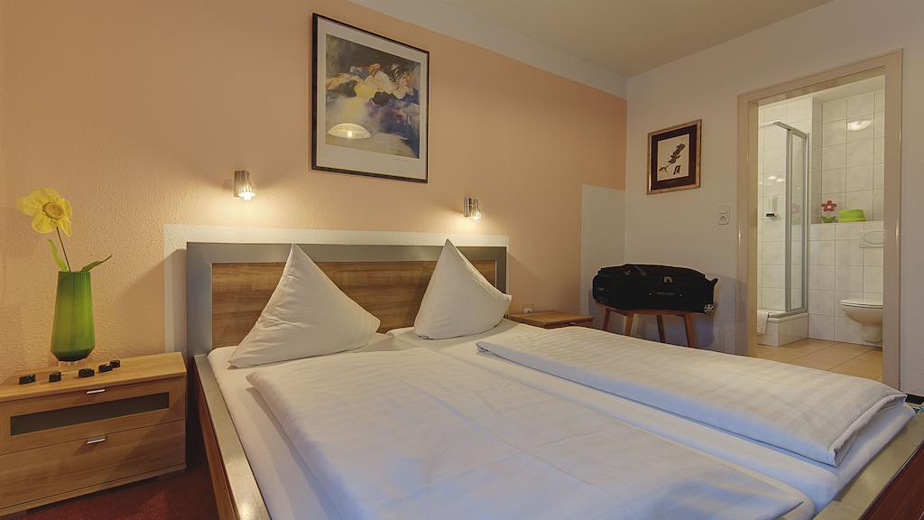 Hotel Luitpold Ландсгут Номер фото