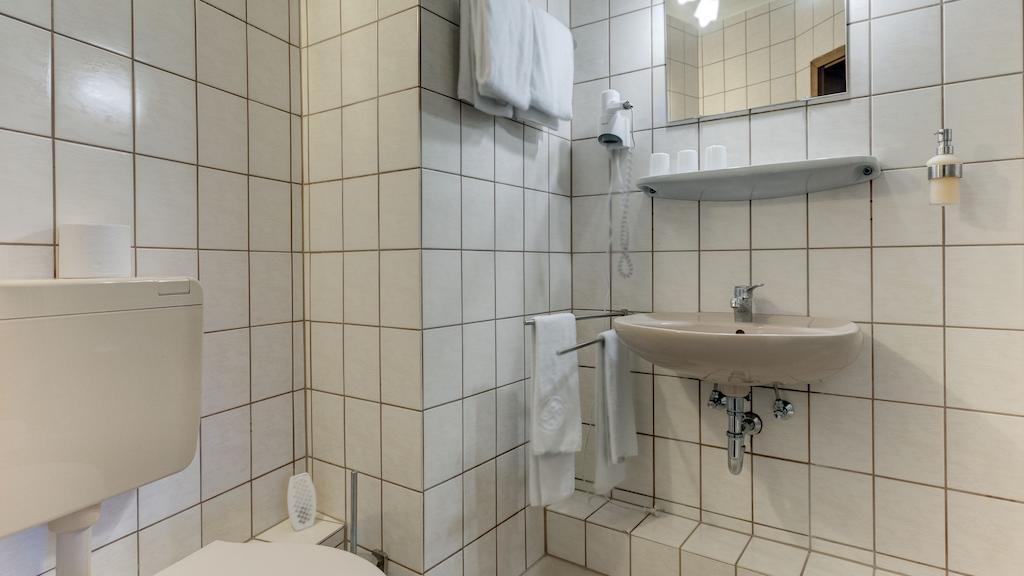 Hotel Luitpold Ландсгут Номер фото