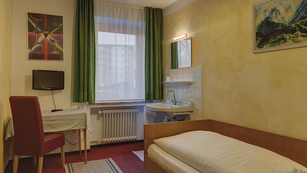 Hotel Luitpold Ландсгут Номер фото