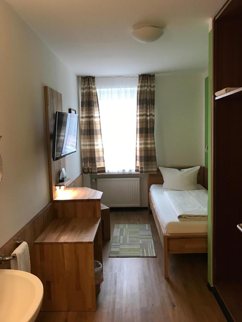 Hotel Luitpold Ландсгут Екстер'єр фото